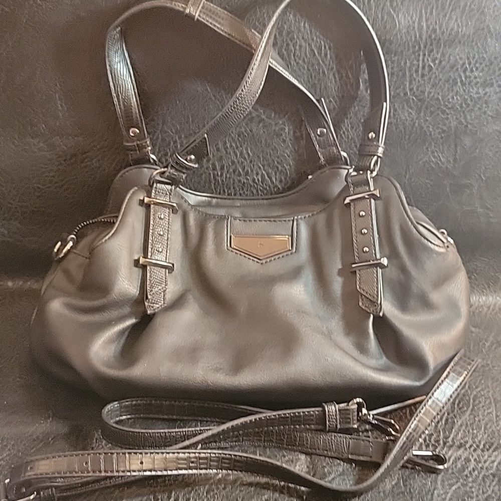 Simply Vera Women's cute black handbag complete with 50 inch adjustable strap
